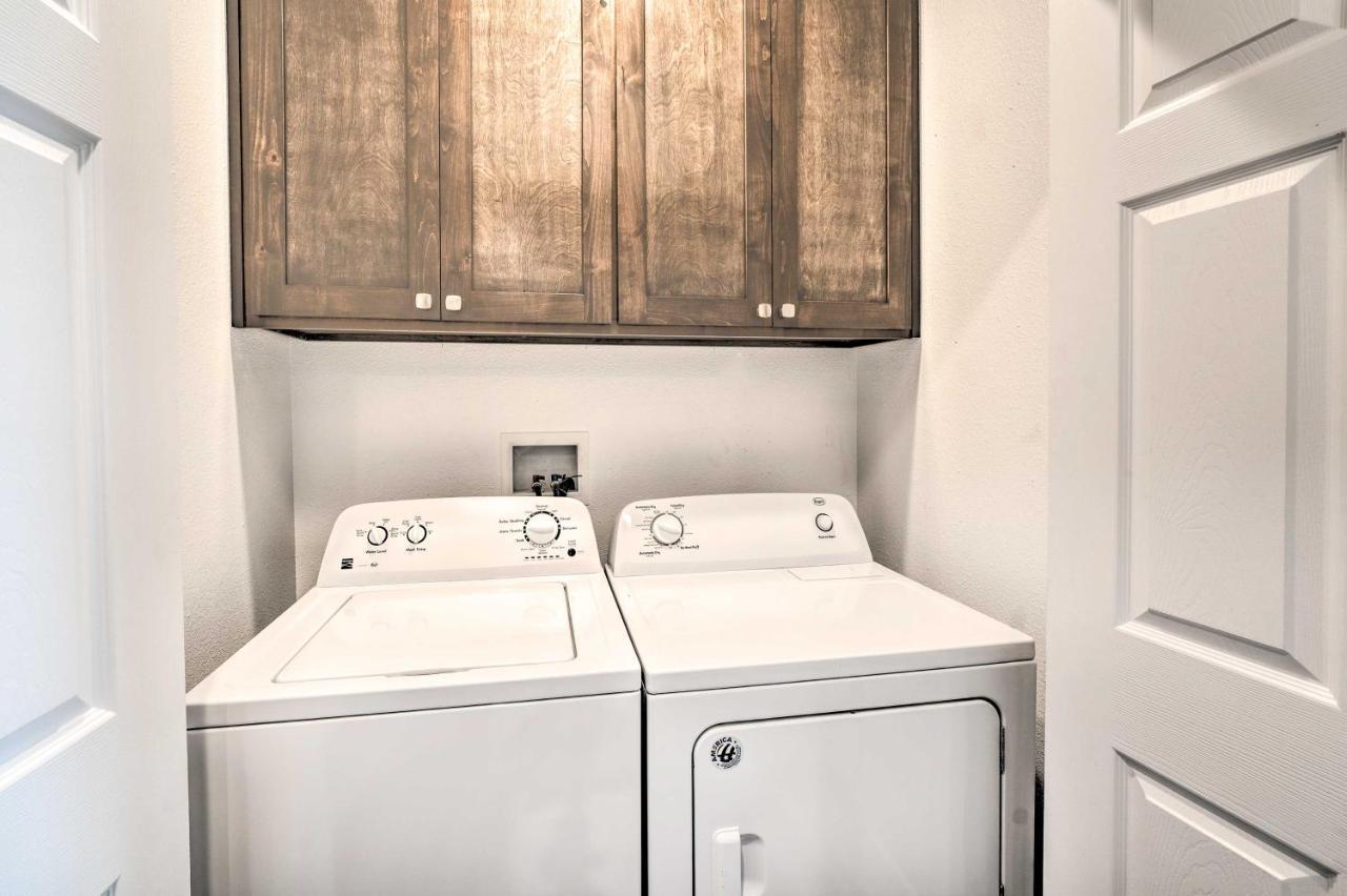 בולהד סיטי Pet-Friendly Retreat - 1 Block To Colorado River! מראה חיצוני תמונה